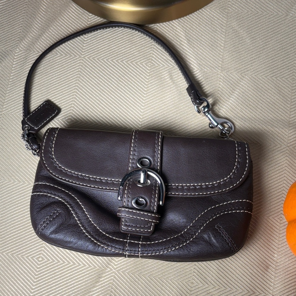 Vintage Coach Y2K SOHO Chocolate Brown Leather Wristlet with Buckle